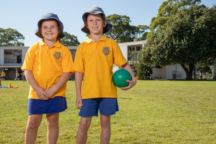 KSPS oval